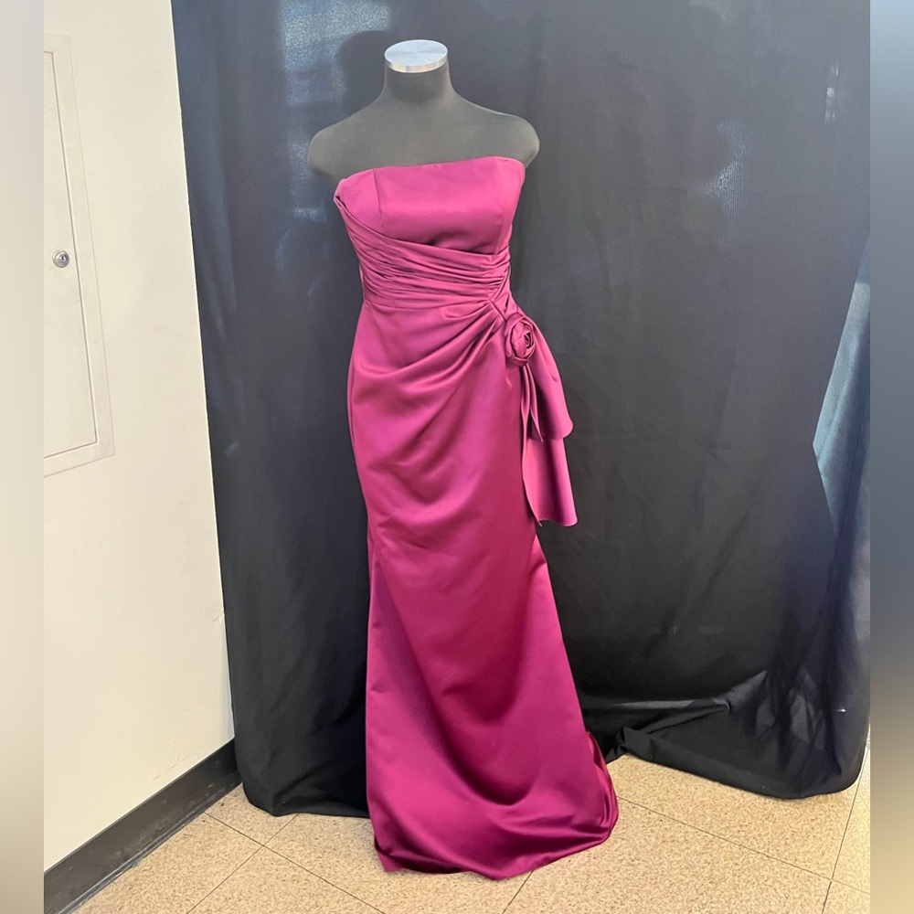 Burgundy strapless side ruched formal homecoming prom dress size 10 Pretty Maids